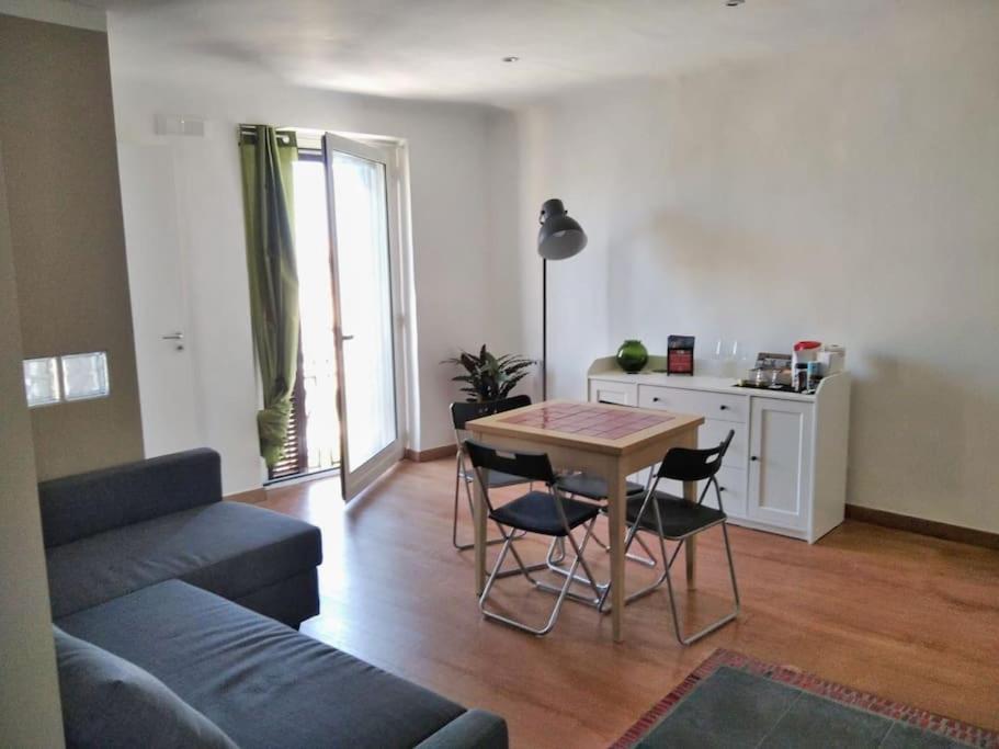 A Flat With A View In The Heart Of The Old Town Apartment Bari Bagian luar foto