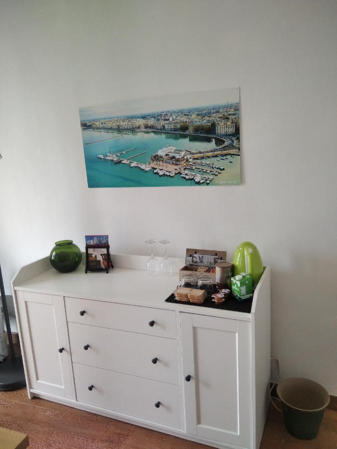 A Flat With A View In The Heart Of The Old Town Apartment Bari Bagian luar foto